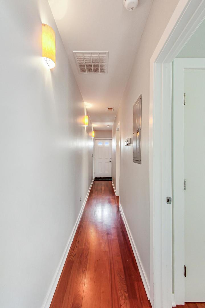 2308 W Wabansia Avenue Unit: 3E