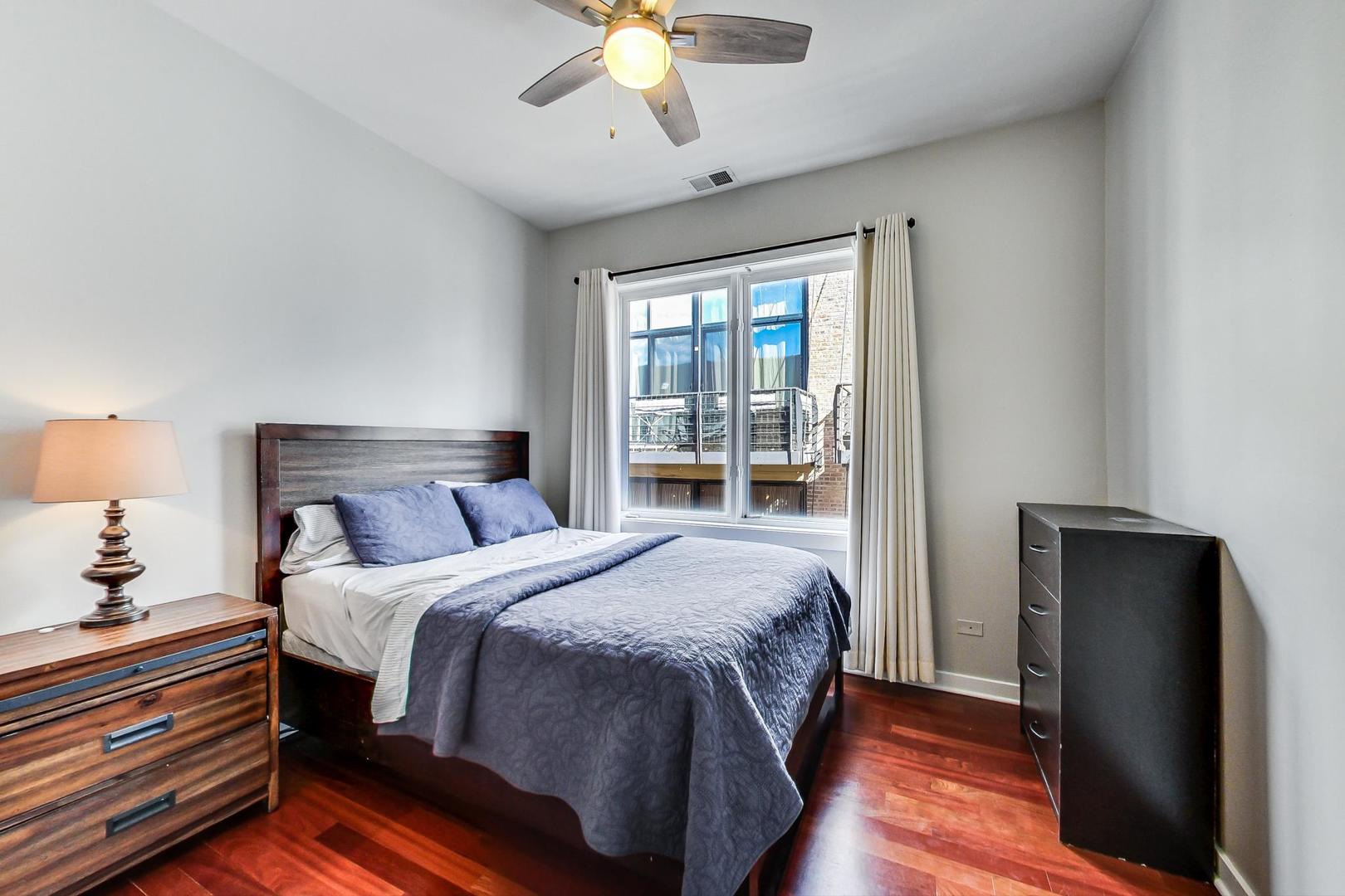 2308 W Wabansia Avenue Unit: 3E