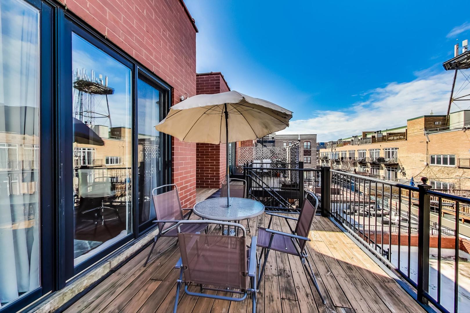 2308 W Wabansia Avenue Unit: 3E