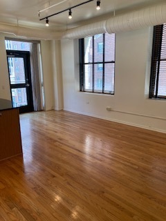 6 E Monroe Street Unit: 1404