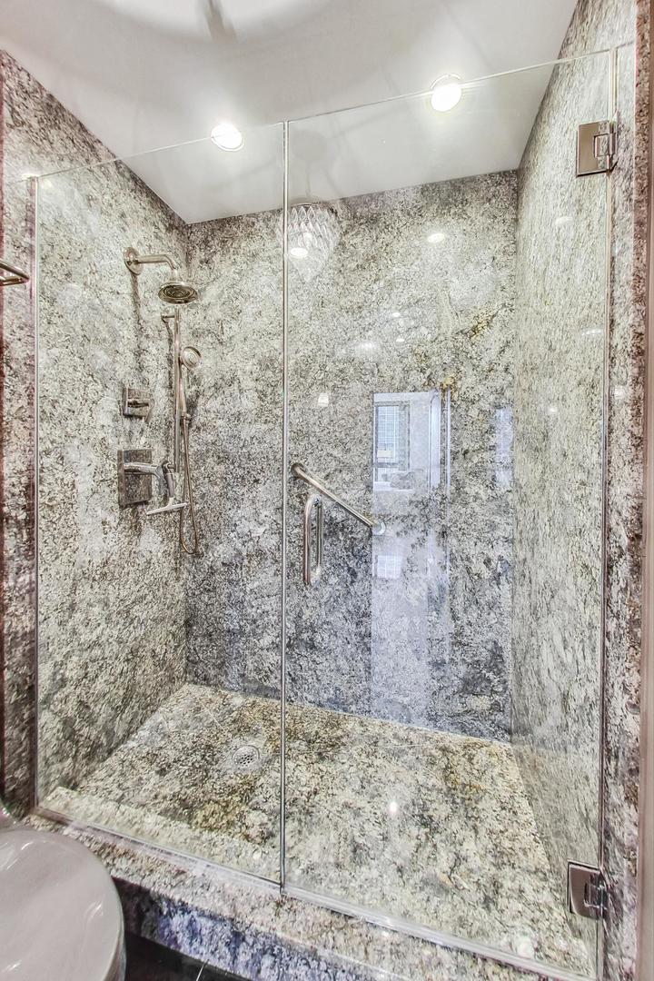 1530 N Dearborn Parkway Unit: 12S