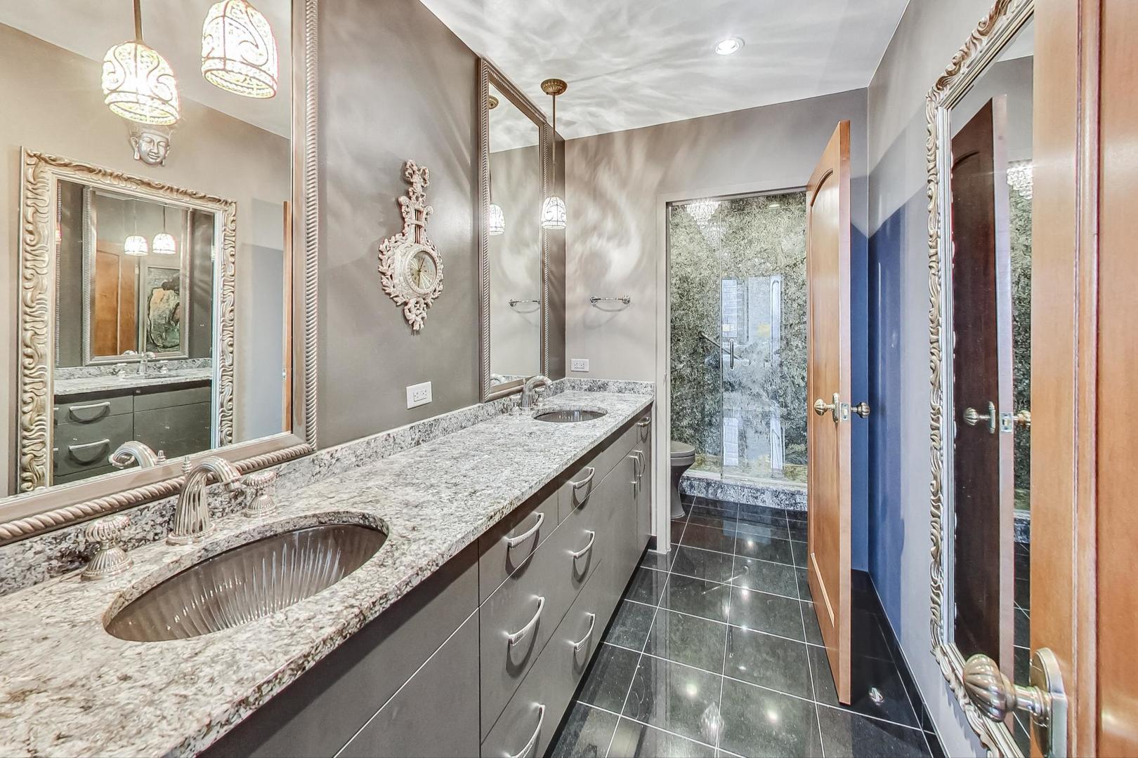 1530 N Dearborn Parkway Unit: 12S