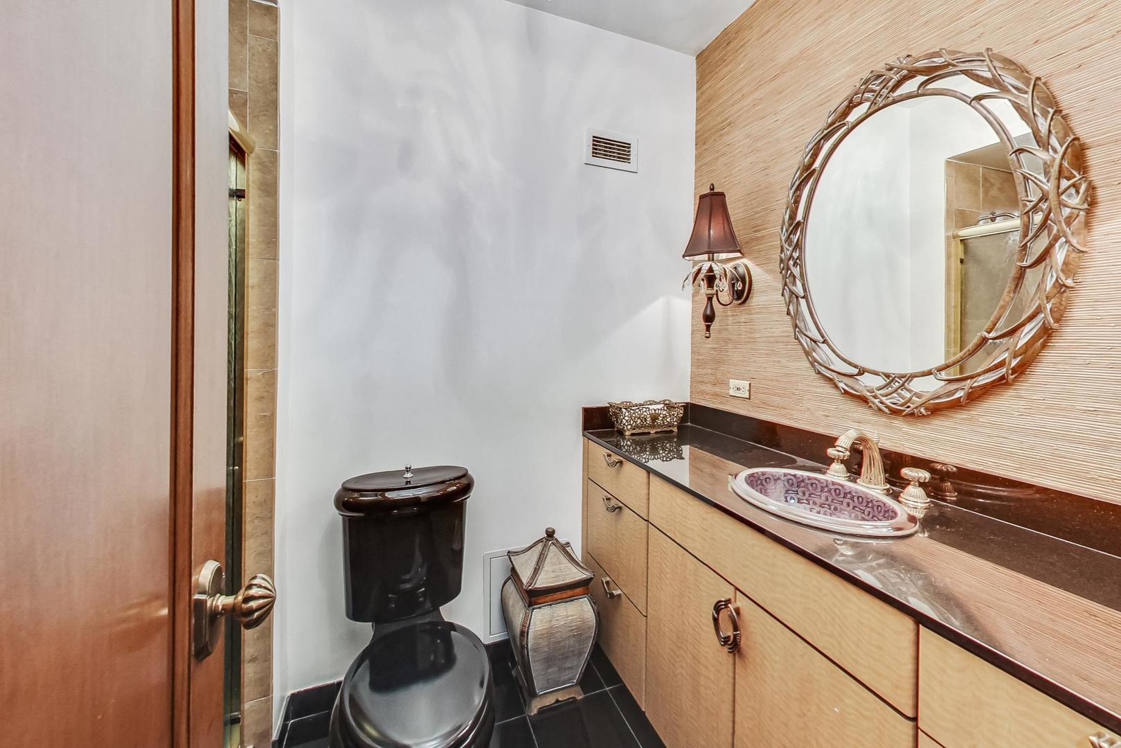 1530 N Dearborn Parkway Unit: 12S