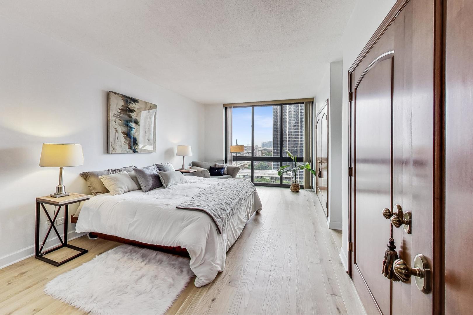 1530 N Dearborn Parkway Unit: 12S