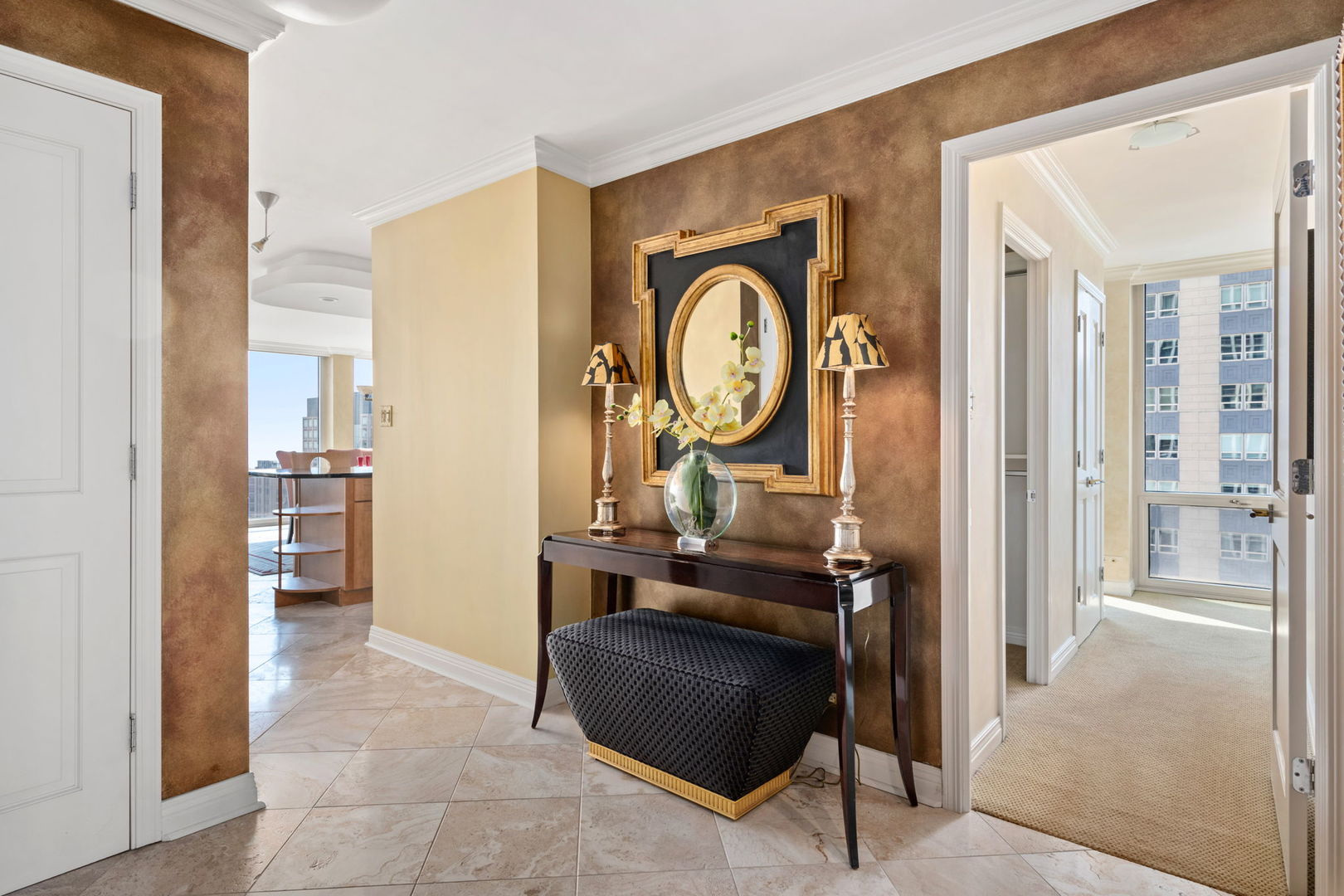 111 E Chestnut Street Unit: 39K