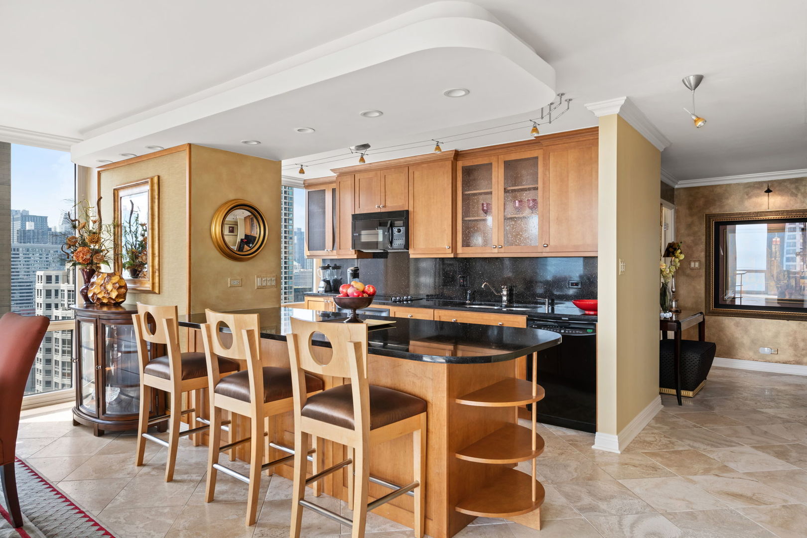 111 E Chestnut Street Unit: 39K