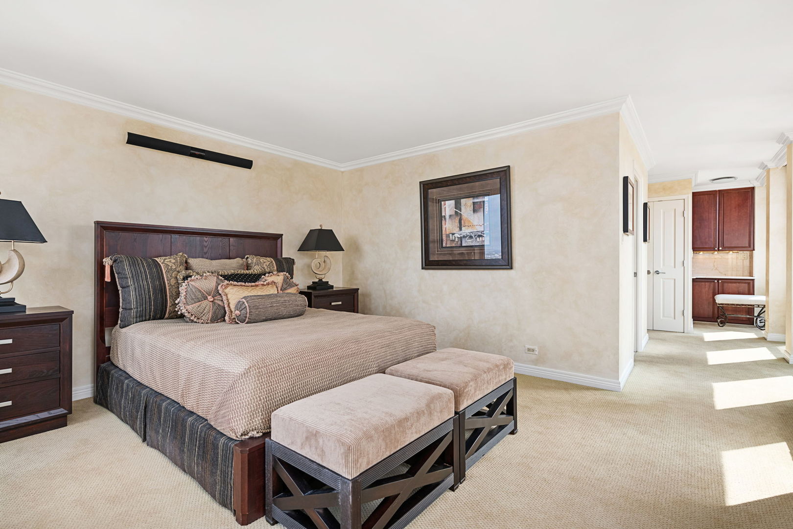 111 E Chestnut Street Unit: 39K