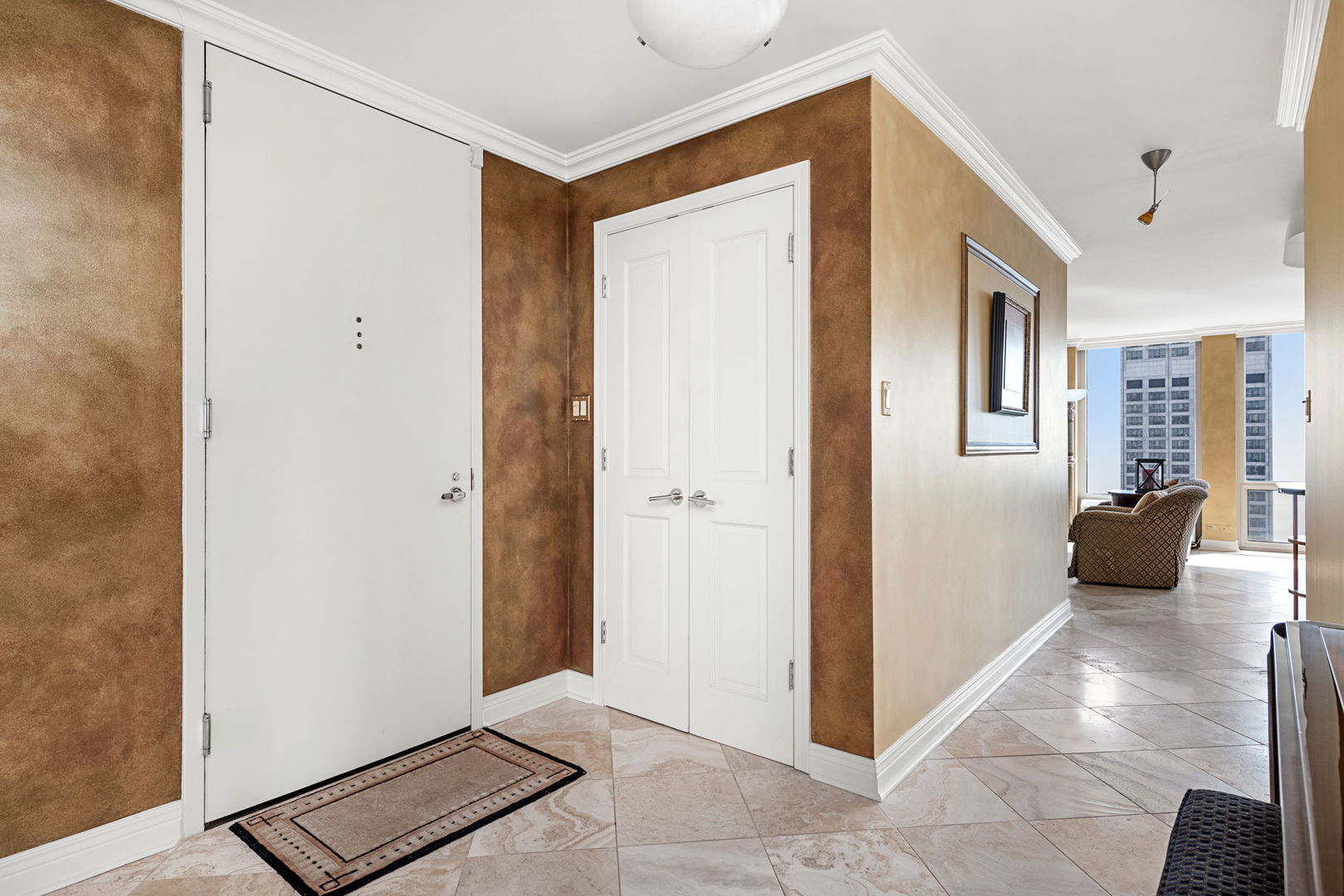 111 E Chestnut Street Unit: 39K