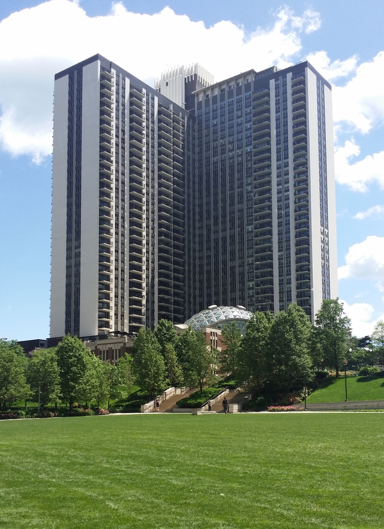 400 E Randolph Street Unit: 2302