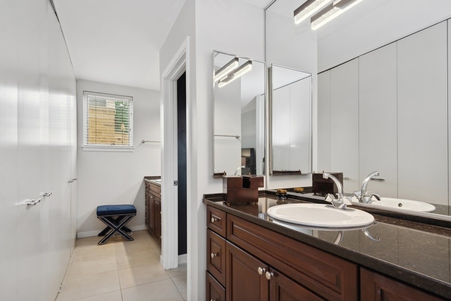 1610 N Mohawk Street Unit: D