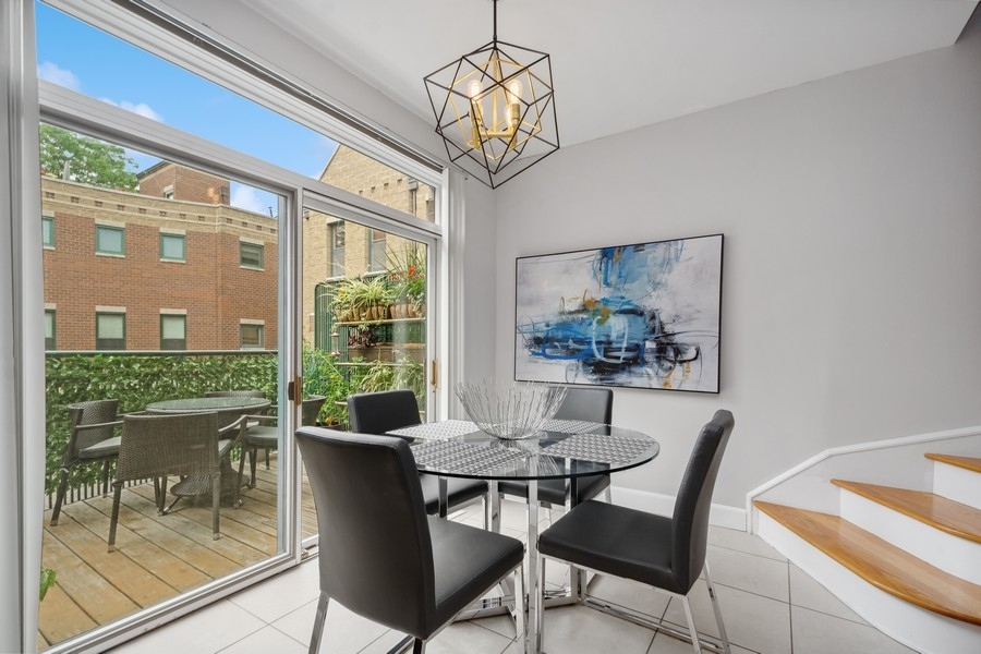 1610 N Mohawk Street Unit: D