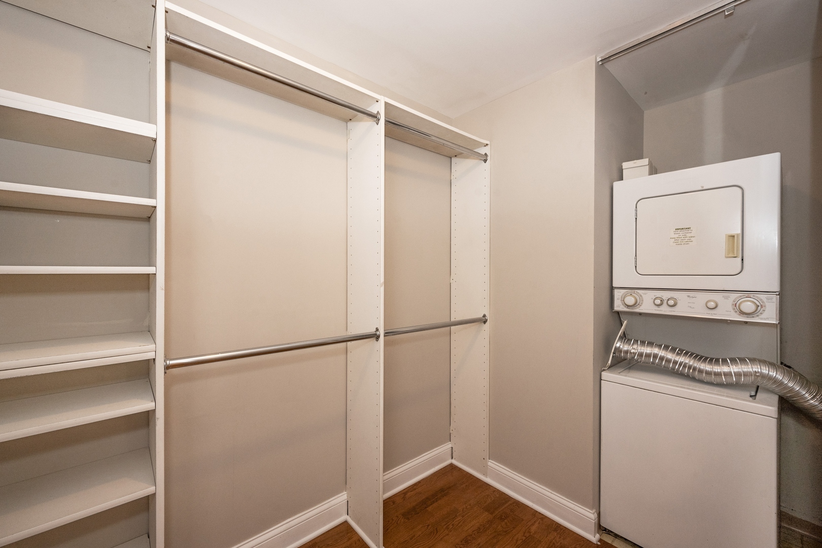 680 N LAKE SHORE Drive Unit: 913