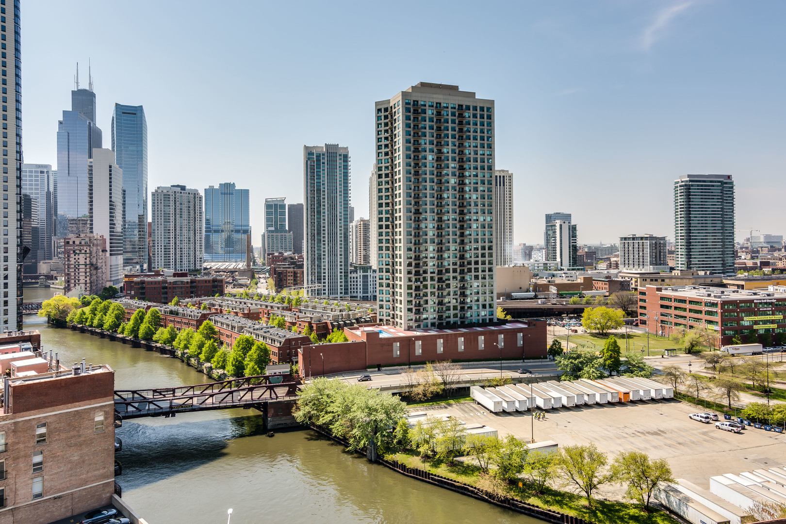 600 N Kingsbury Street Unit: 1614