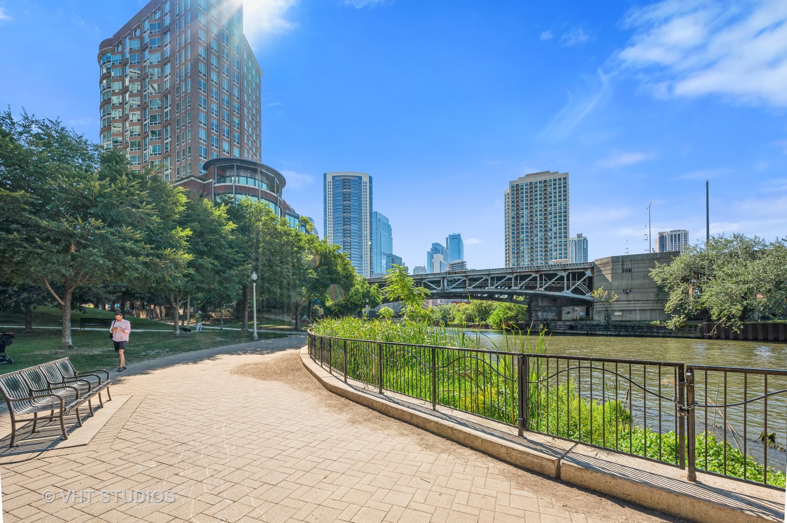 600 N Kingsbury Street Unit: 1614