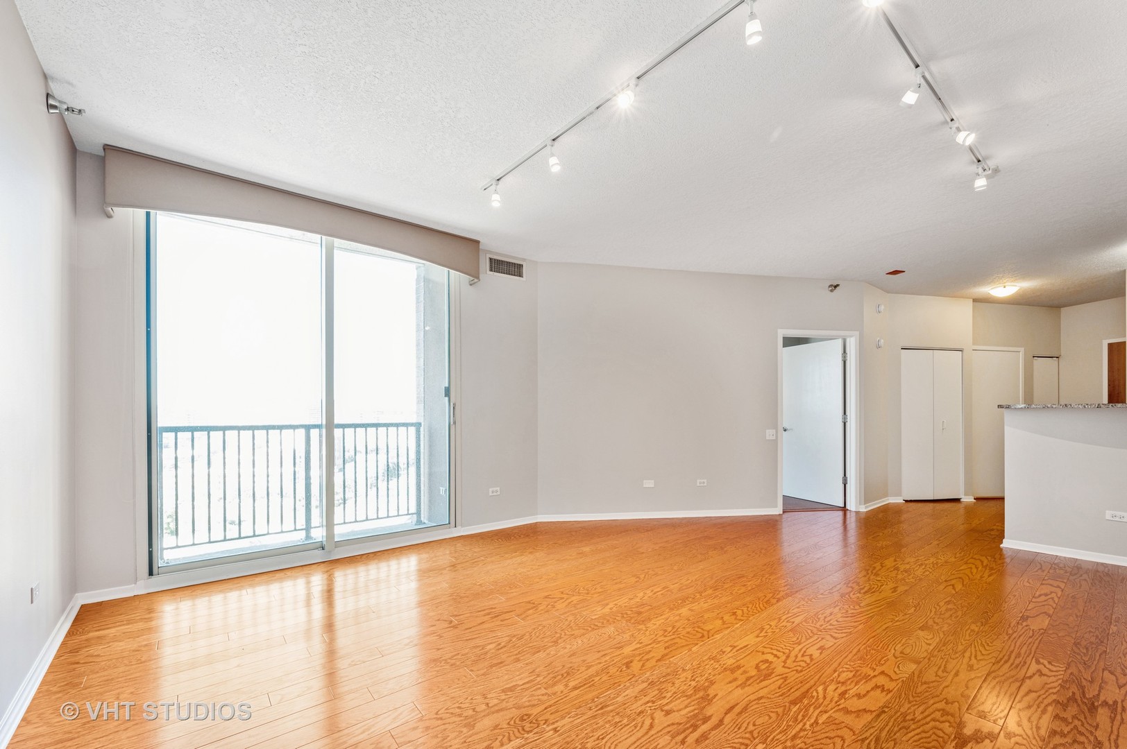 600 N Kingsbury Street Unit: 1614