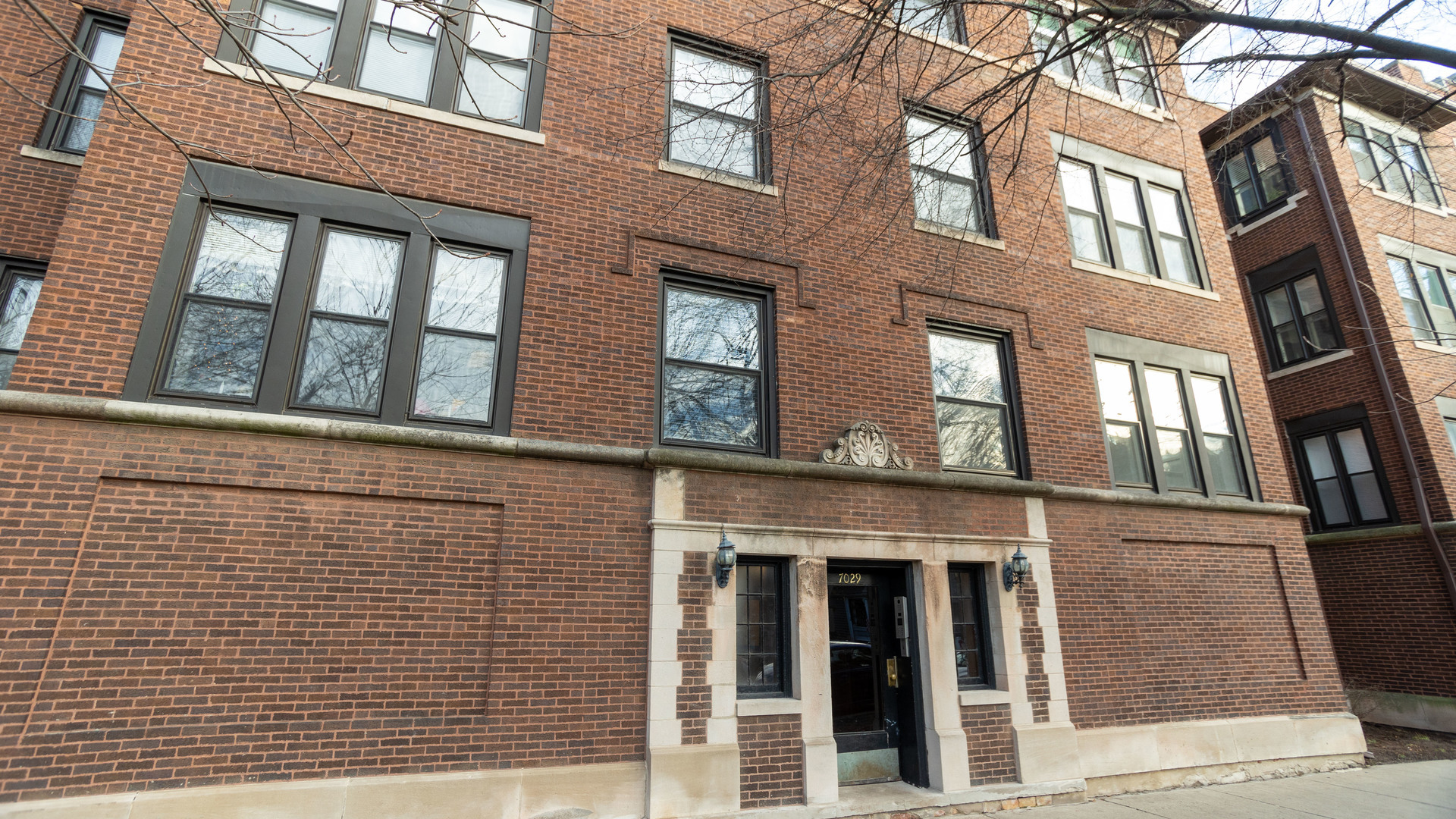 7029 N GREENVIEW Avenue Unit: 1S