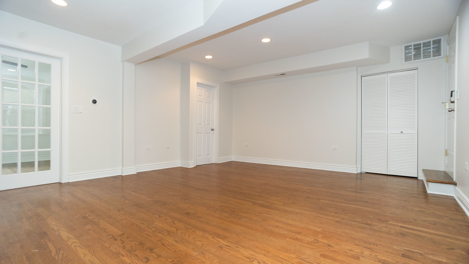 7029 N GREENVIEW Avenue Unit: 1S