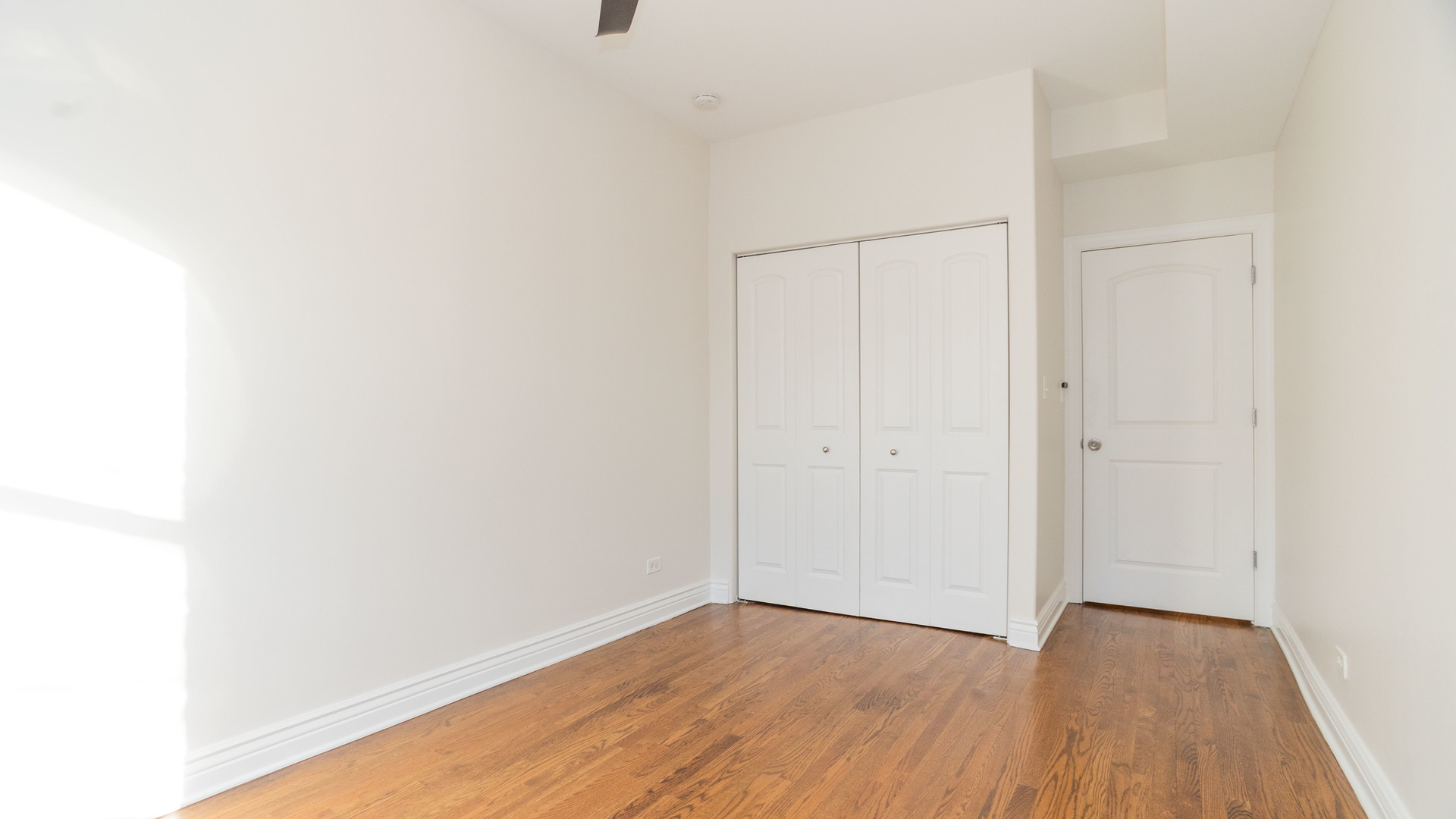 7029 N GREENVIEW Avenue Unit: 1S