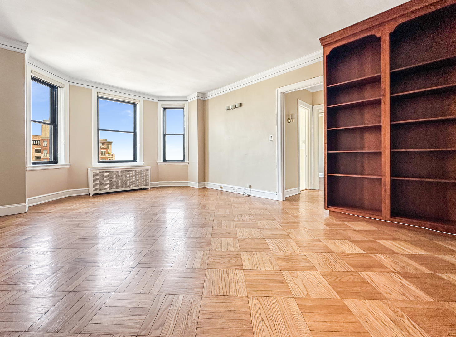 2000 N Lincoln Park West Unit: 1503