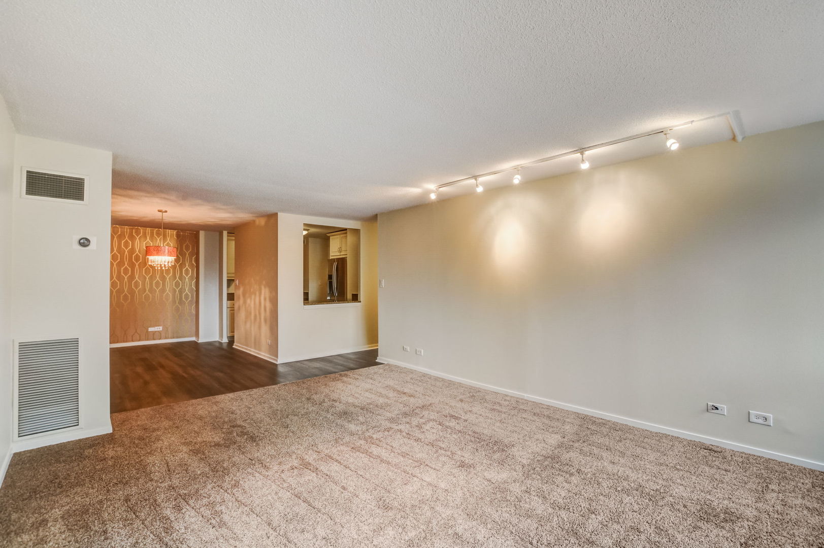 1415 N Dearborn Street Unit: 21B