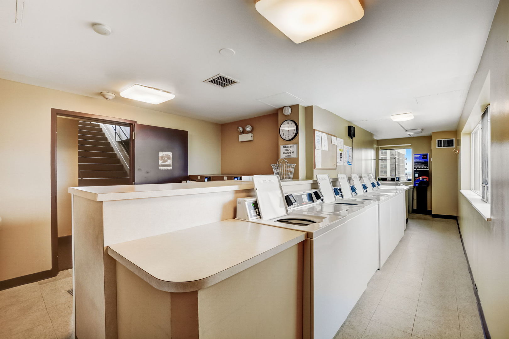 1415 N Dearborn Street Unit: 21B