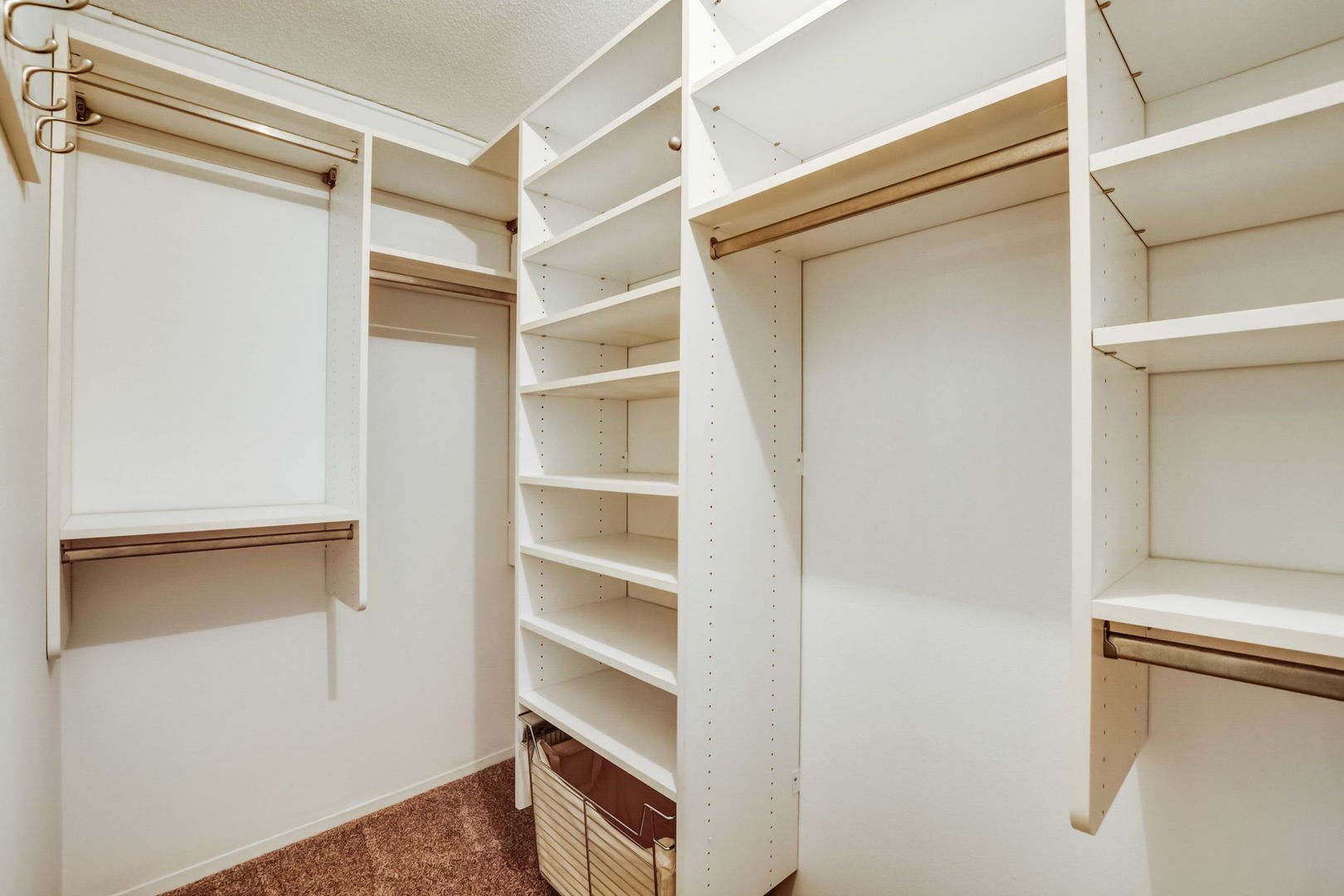 1415 N Dearborn Street Unit: 21B