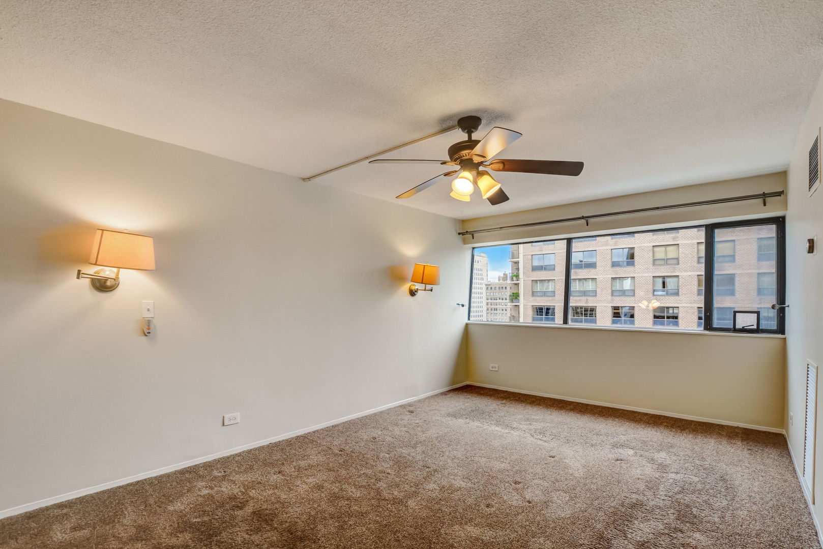 1415 N Dearborn Street Unit: 21B