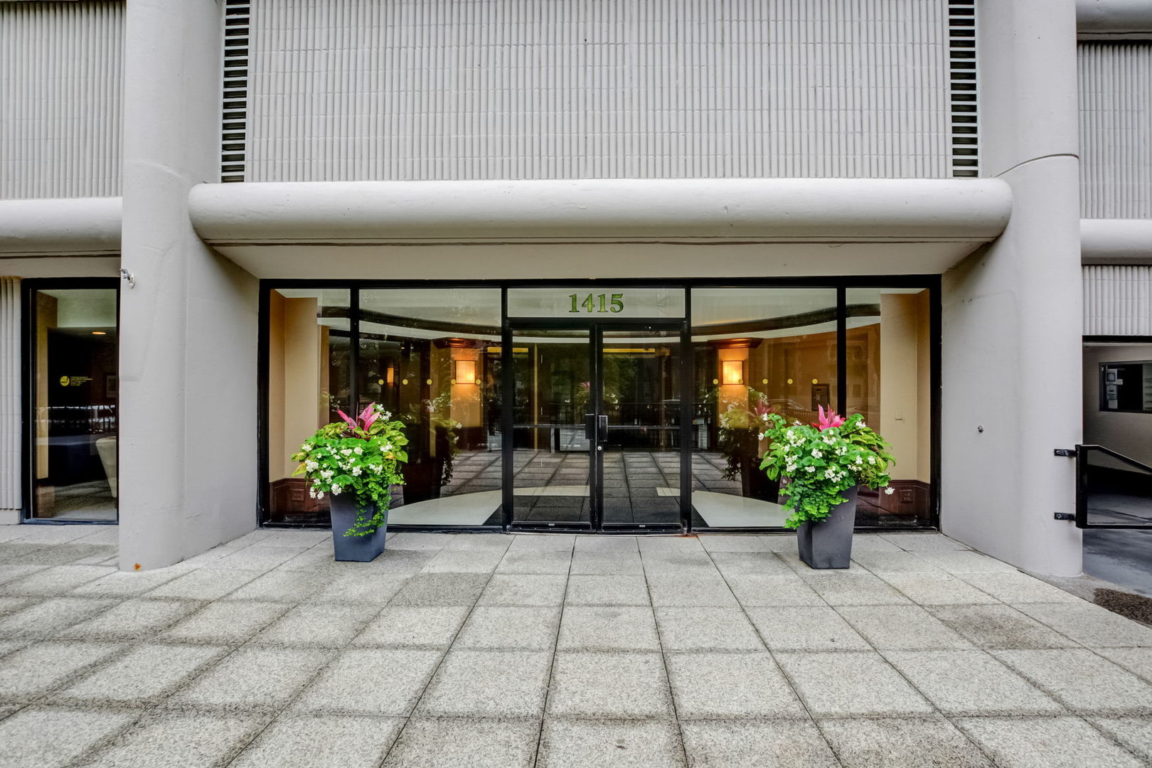 1415 N Dearborn Street Unit: 21B