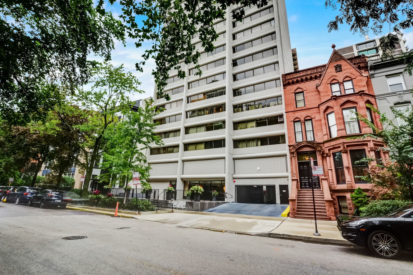 1415 N Dearborn Street Unit: 21B