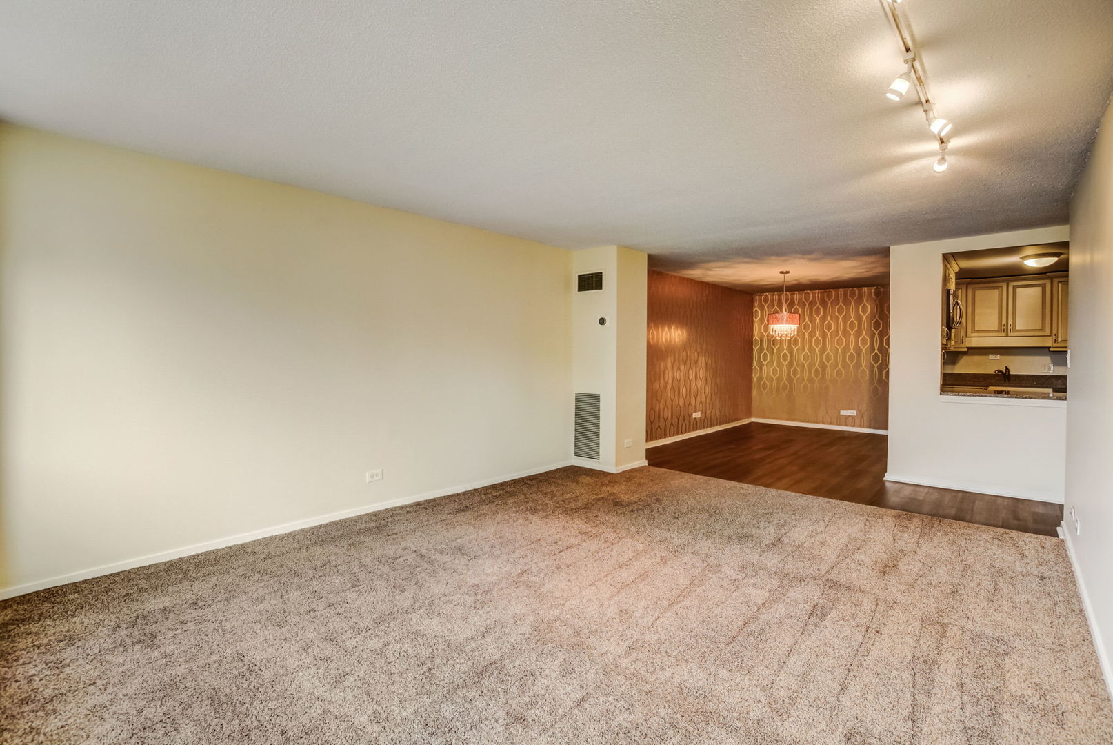 1415 N Dearborn Street Unit: 21B