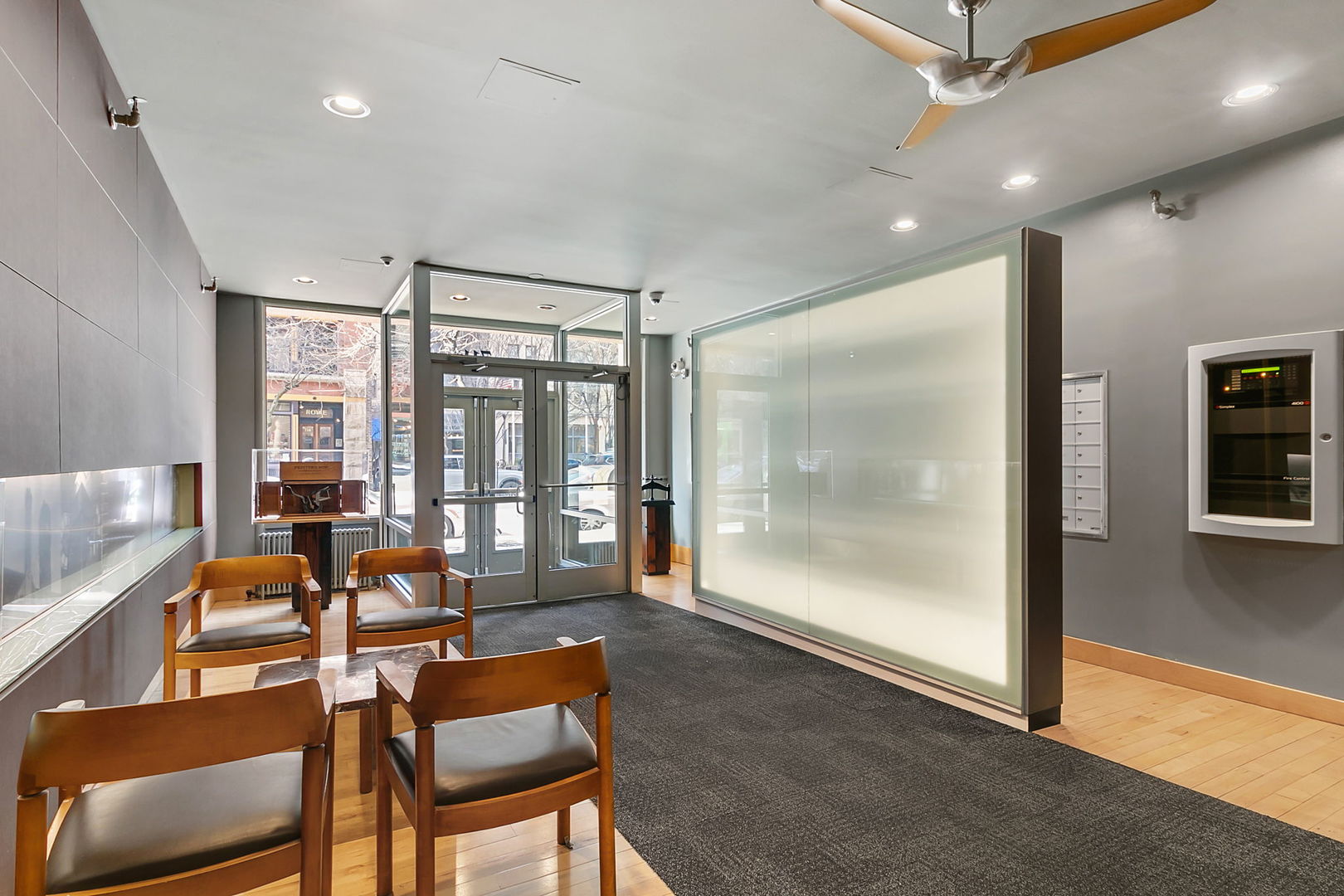 711 S Dearborn Street Unit: 800