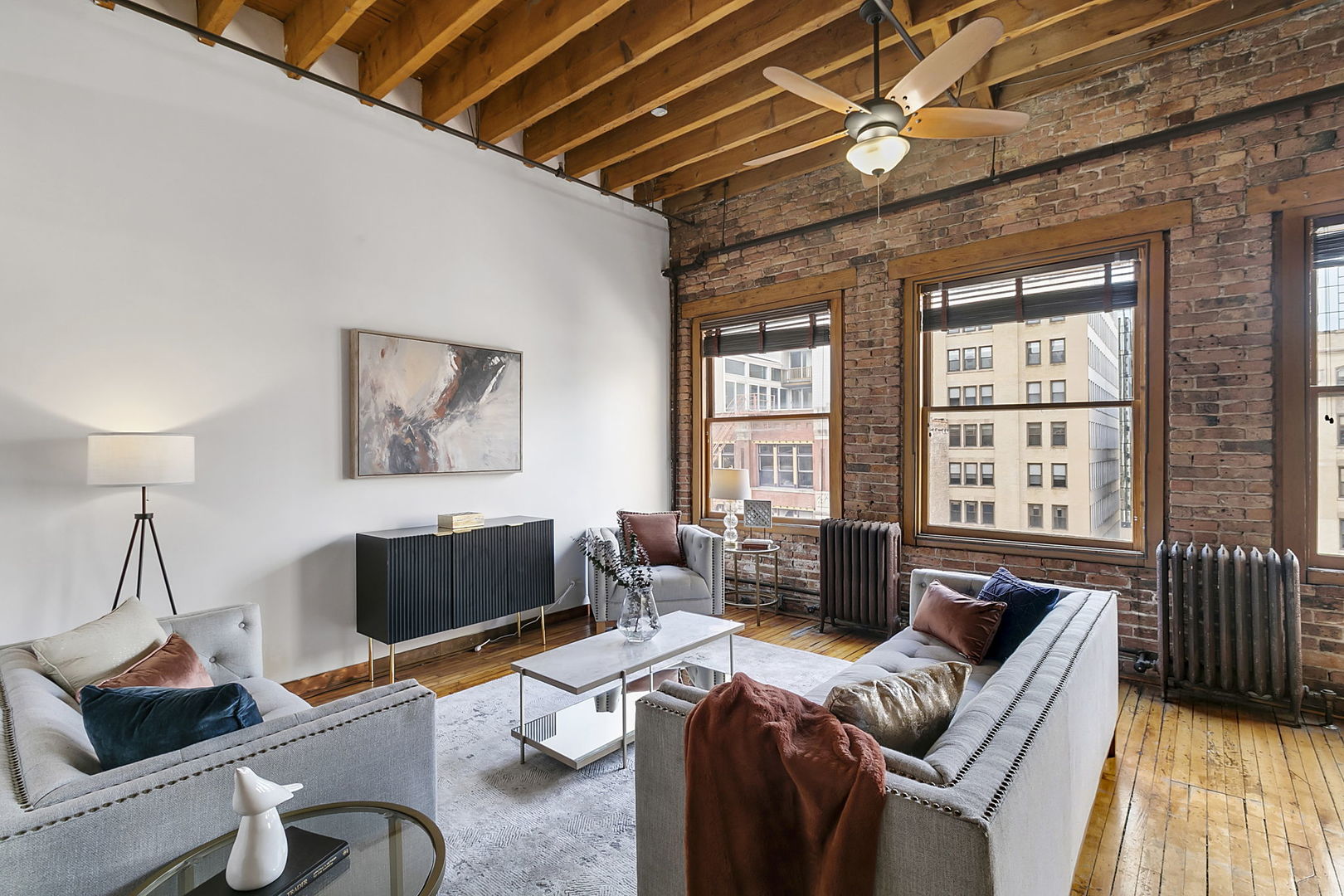 711 S Dearborn Street Unit: 800