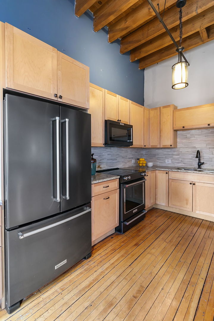 711 S Dearborn Street Unit: 800