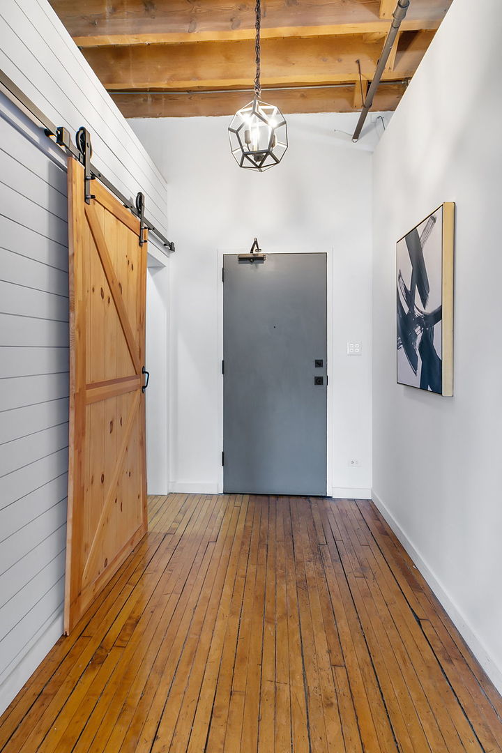 711 S Dearborn Street Unit: 800