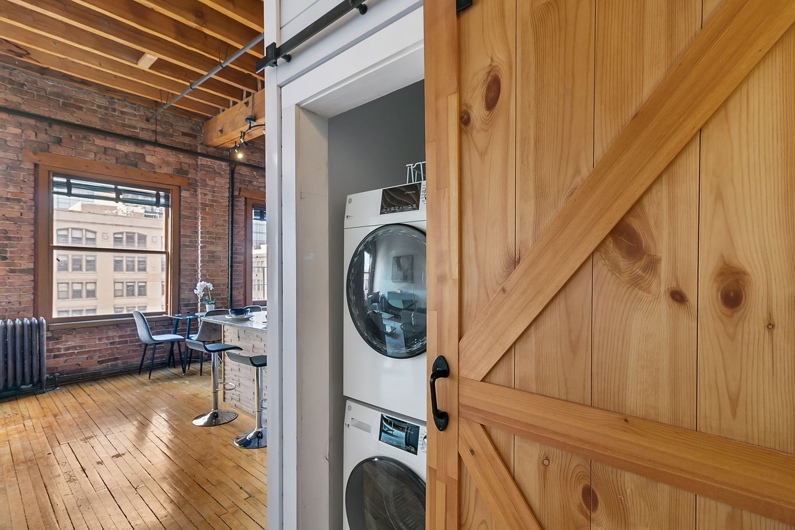 711 S Dearborn Street Unit: 800