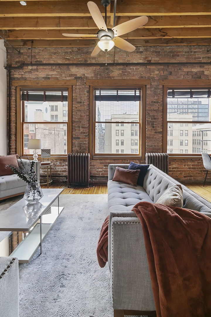 711 S Dearborn Street Unit: 800