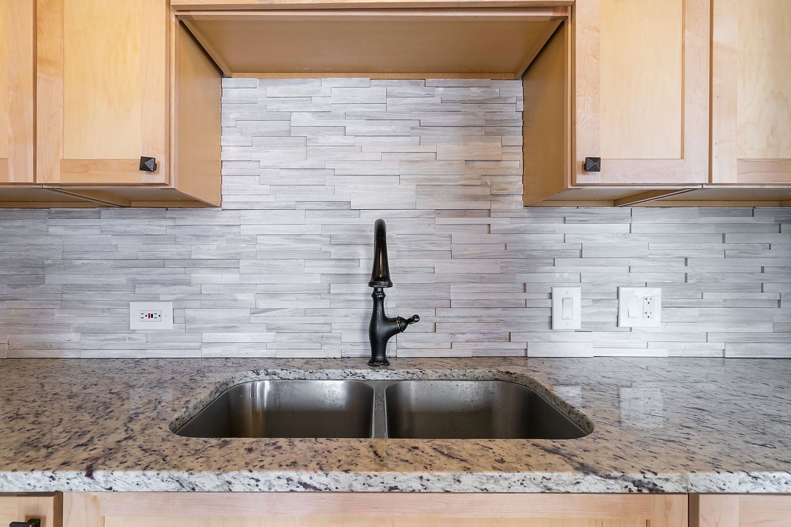 711 S Dearborn Street Unit: 800