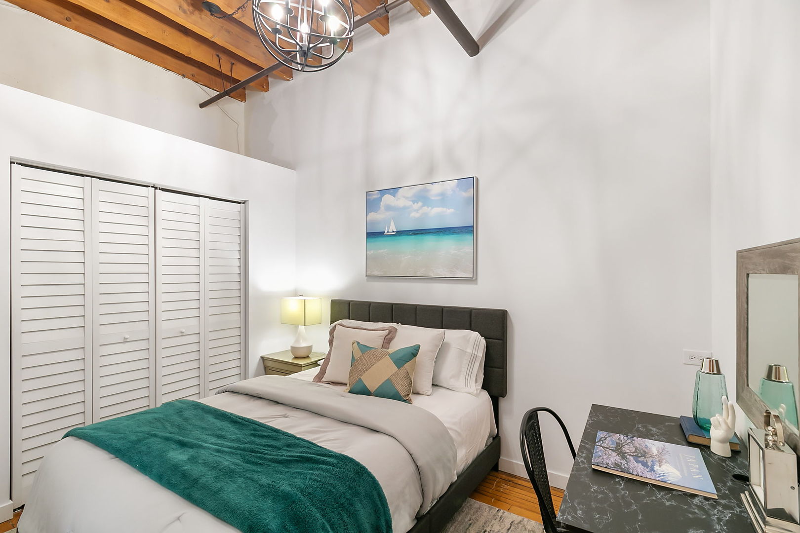 711 S Dearborn Street Unit: 800