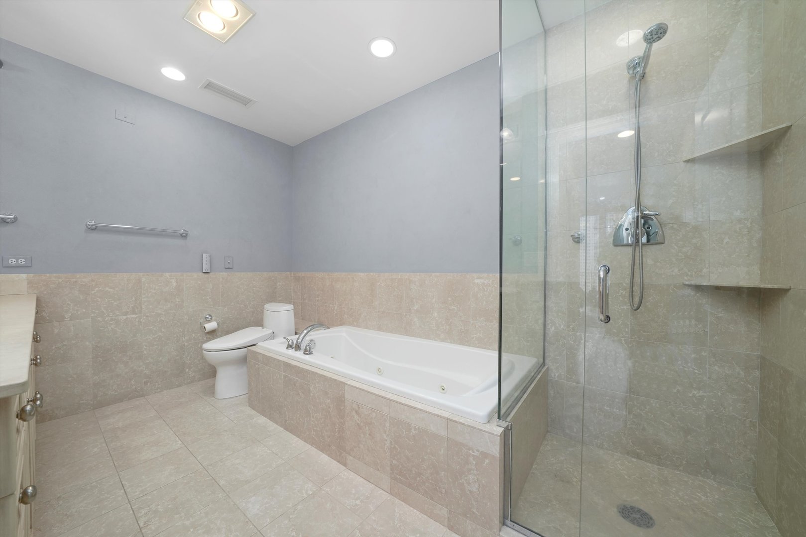 55 E Erie Street Unit: 1501