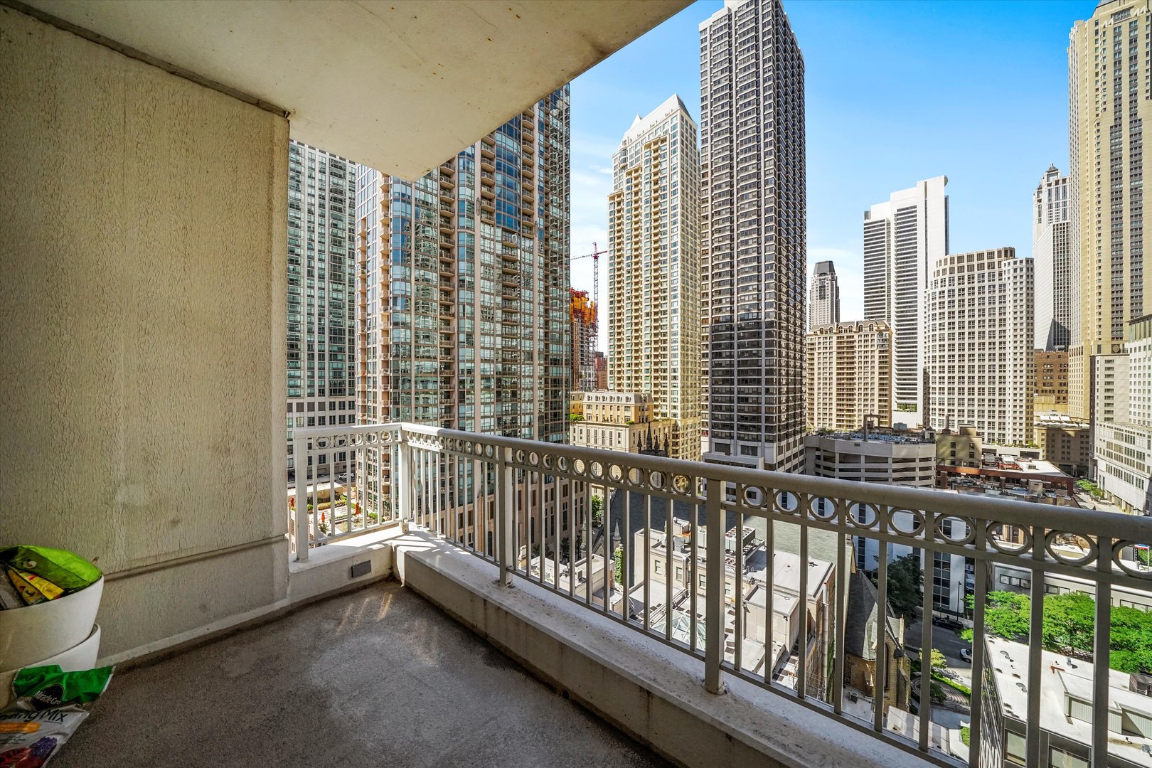 55 E Erie Street Unit: 1501