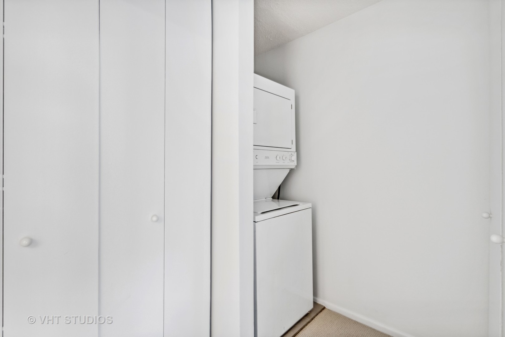 1313 N RITCHIE Court Unit: 1304