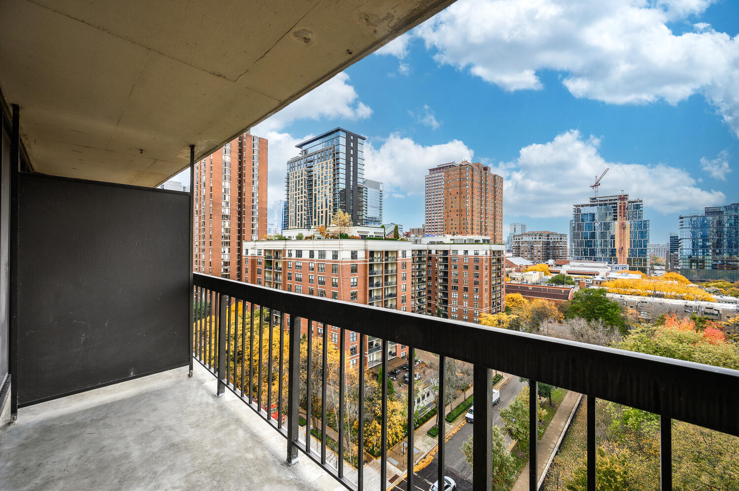 33 W DELAWARE Place Unit: 12K