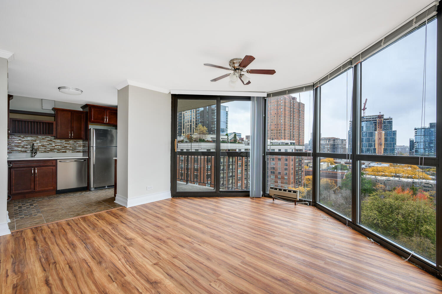 33 W DELAWARE Place Unit: 12K