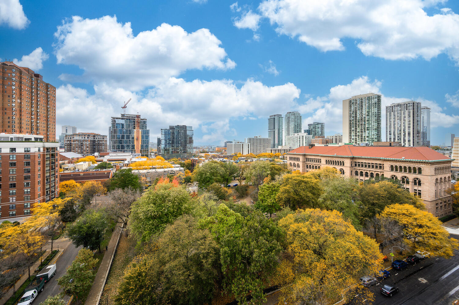 33 W DELAWARE Place Unit: 12K