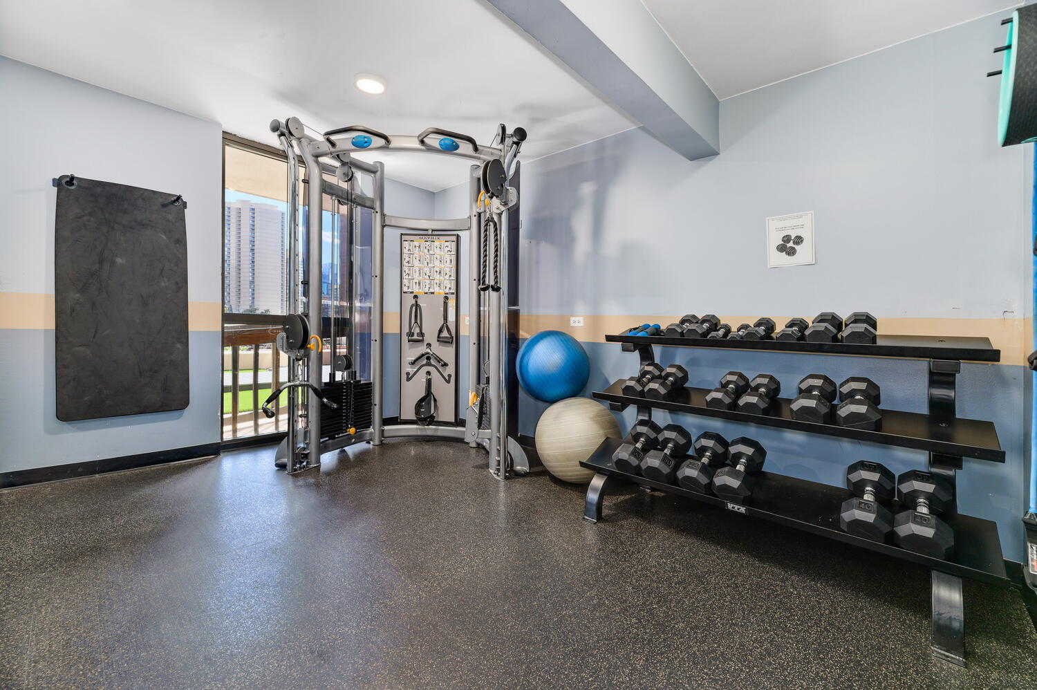 33 W DELAWARE Place Unit: 12K