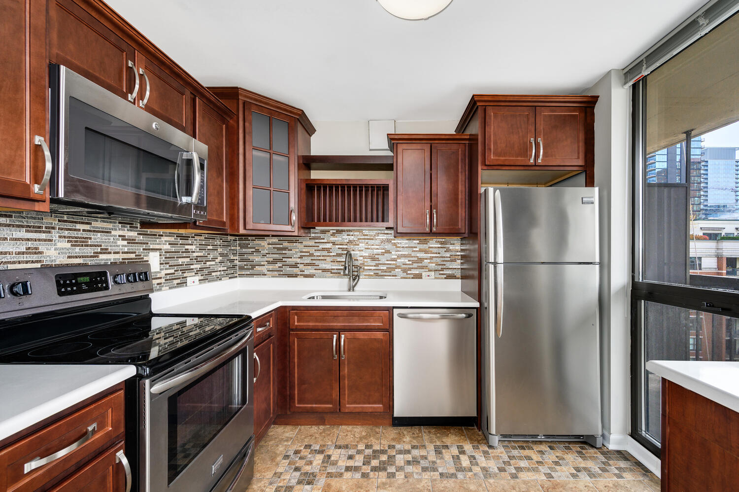 33 W DELAWARE Place Unit: 12K