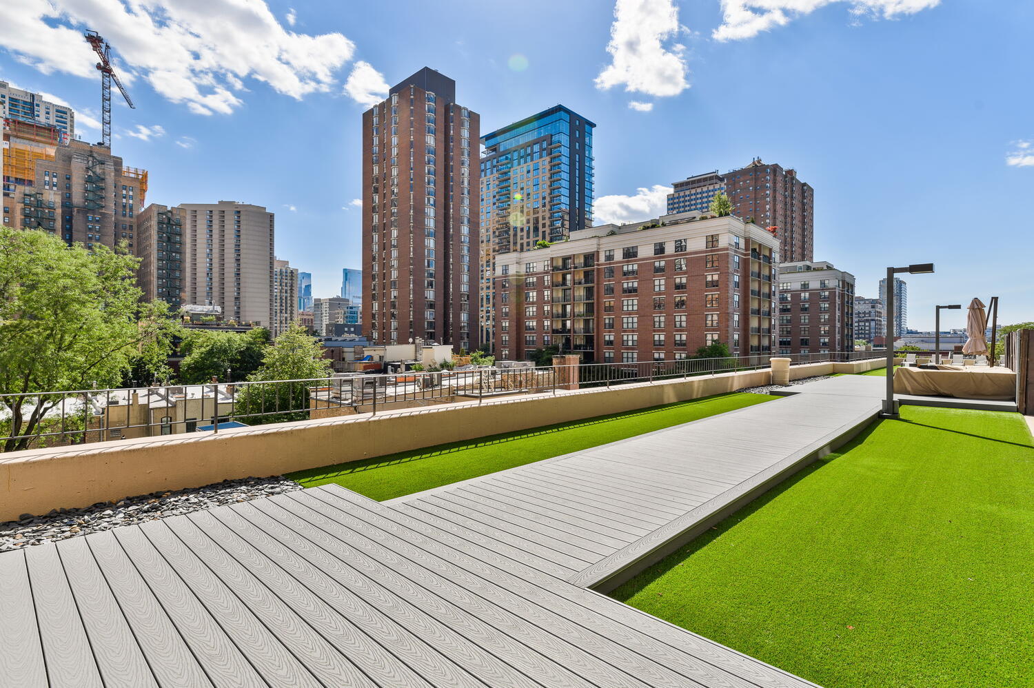 33 W DELAWARE Place Unit: 12K