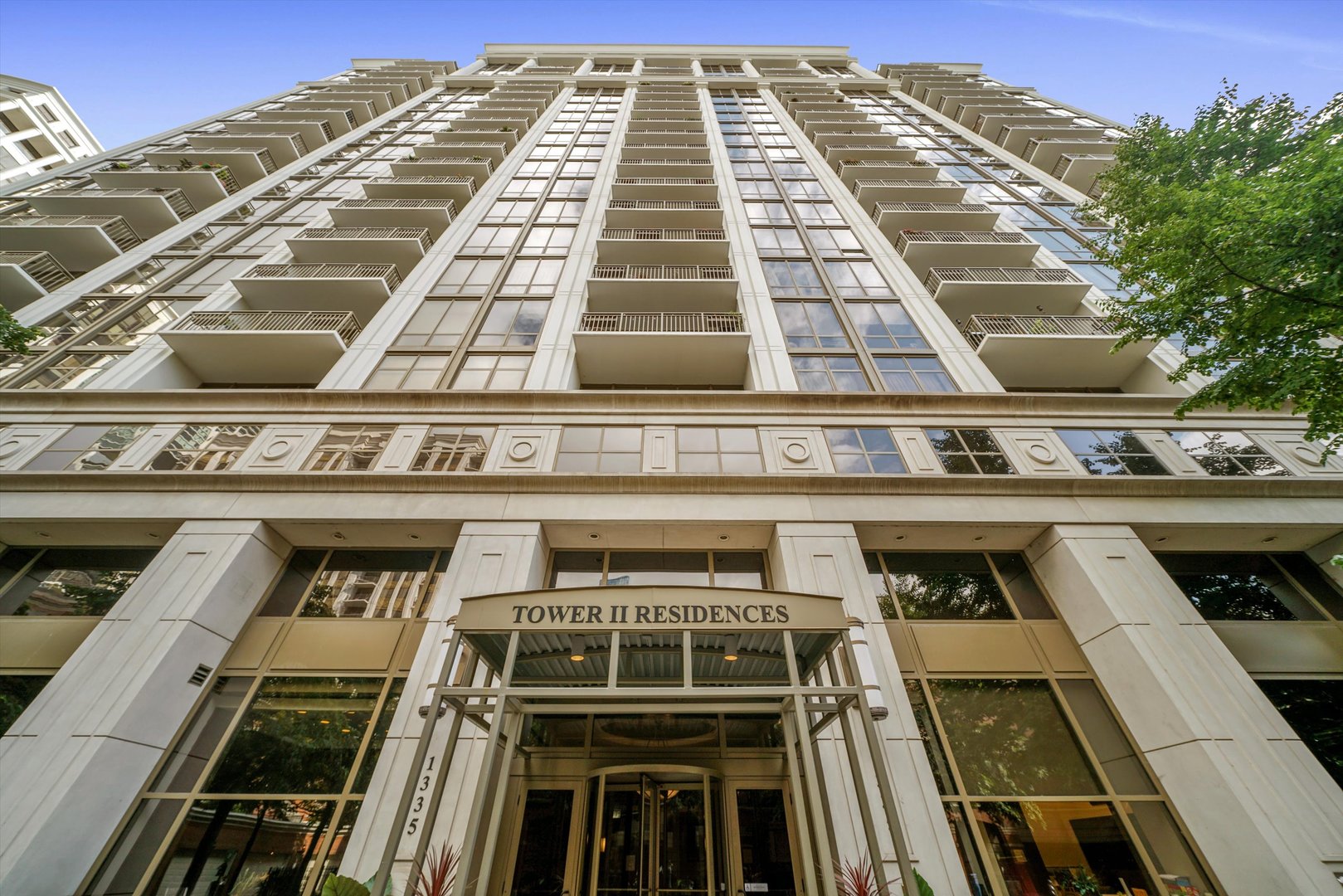 1335 S PRAIRIE Avenue Unit: 1201