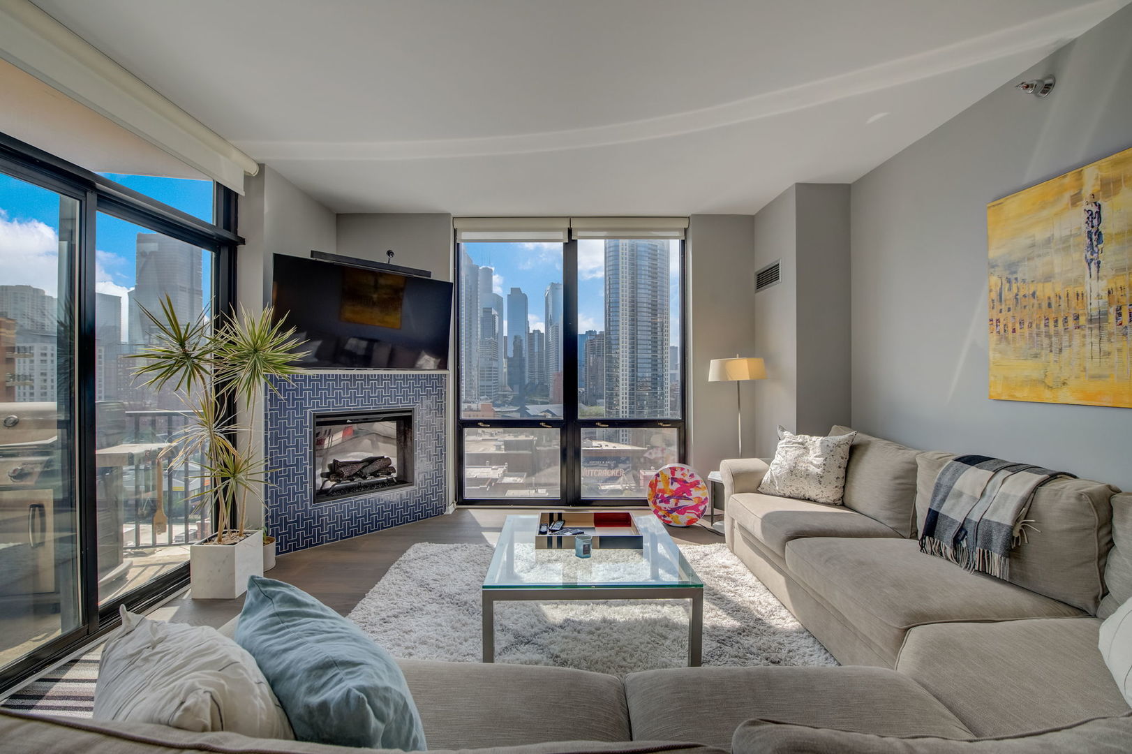 435 W Erie Street Unit: 1701