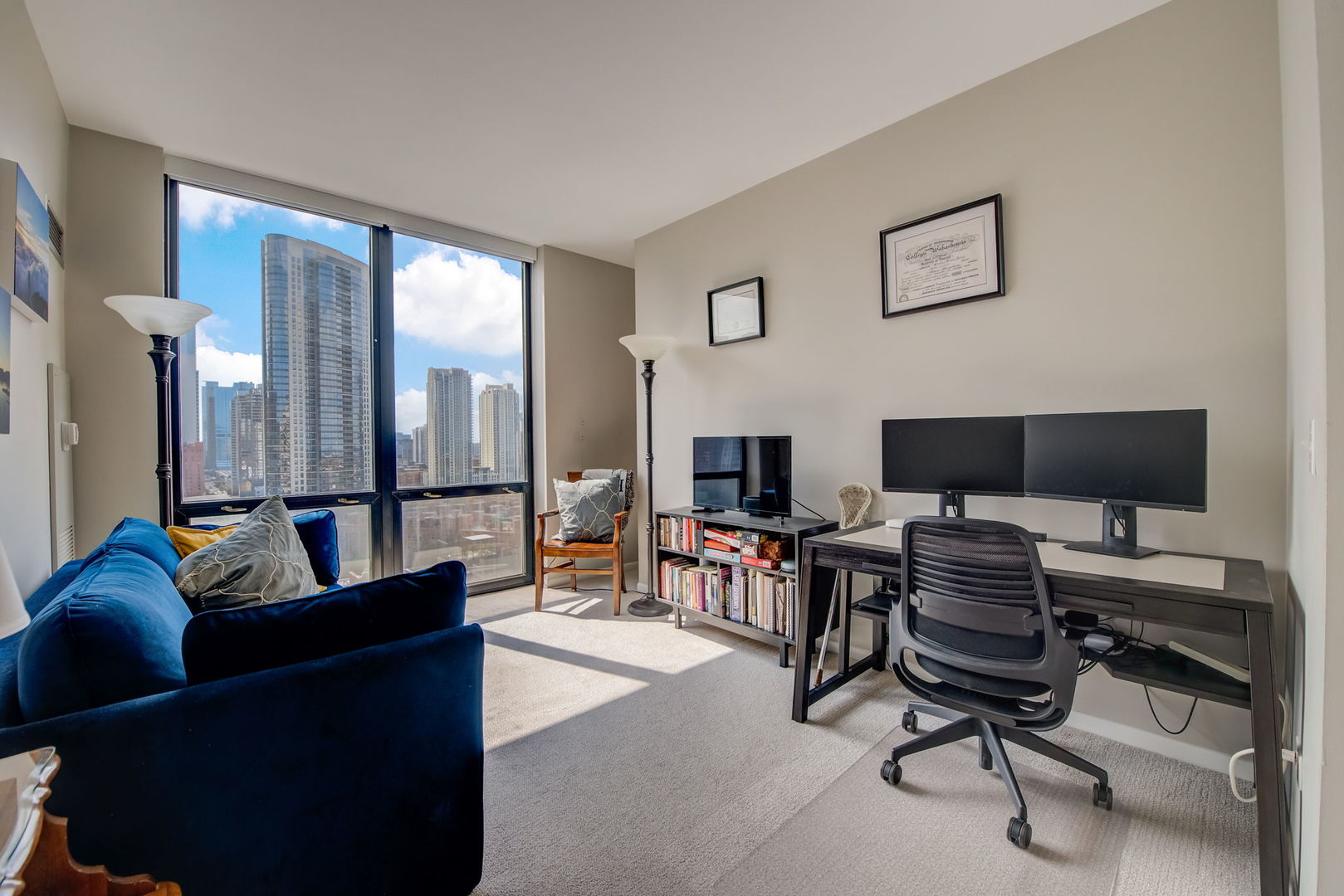 435 W Erie Street Unit: 1701